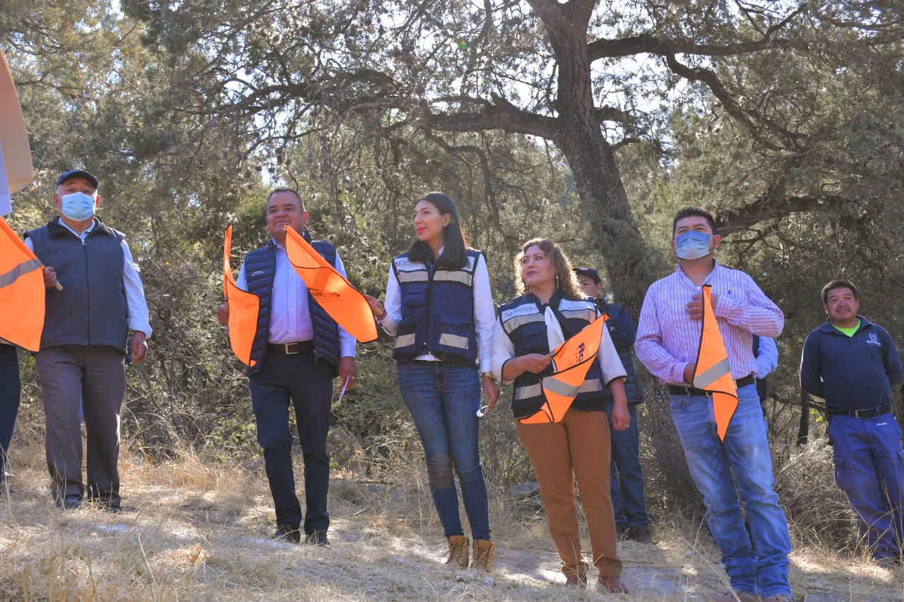 Alcalde de Apetatitlán, Ángelo Gutiérrez, pone en marcha construcción de drenaje en Tepetomatitlán